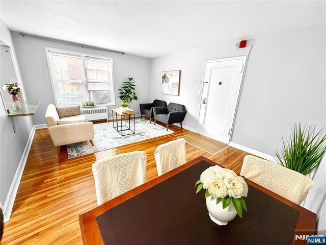 2350 Linwood Avenue 1E, Fort Lee, NJ 07024