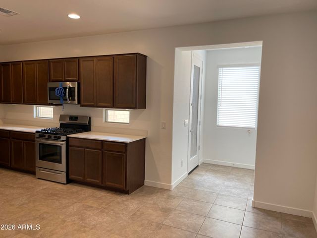 16424 W QUESTA Drive, Surprise, AZ 85387