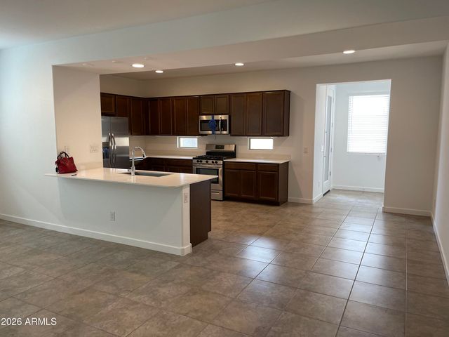 16424 W QUESTA Drive, Surprise, AZ 85387