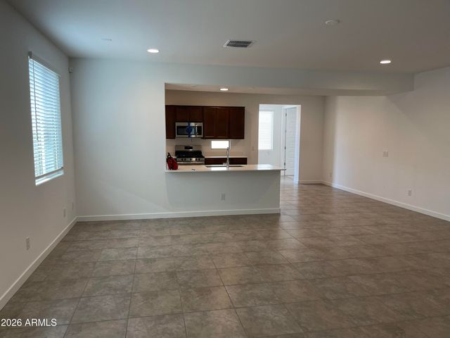 16424 W QUESTA Drive, Surprise, AZ 85387