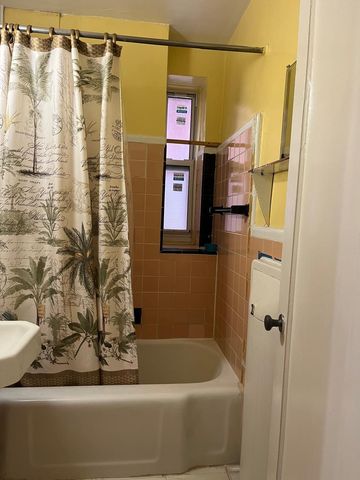 33-15 81st Street 2R, Jackson Heights, NY 11372