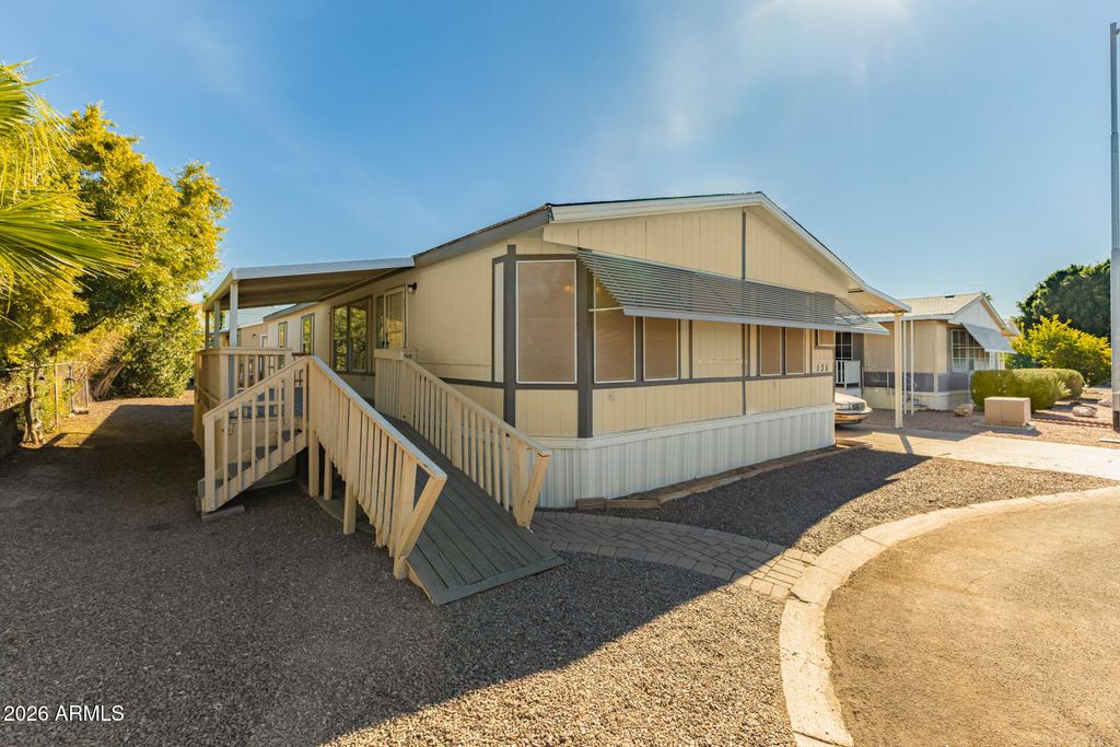2650 W UNION HILLS Drive 135, Phoenix, AZ 85027 — exterior
