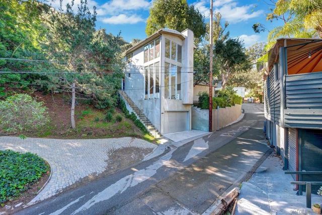 6920 Treasure Trail, Los Angeles, CA 90068