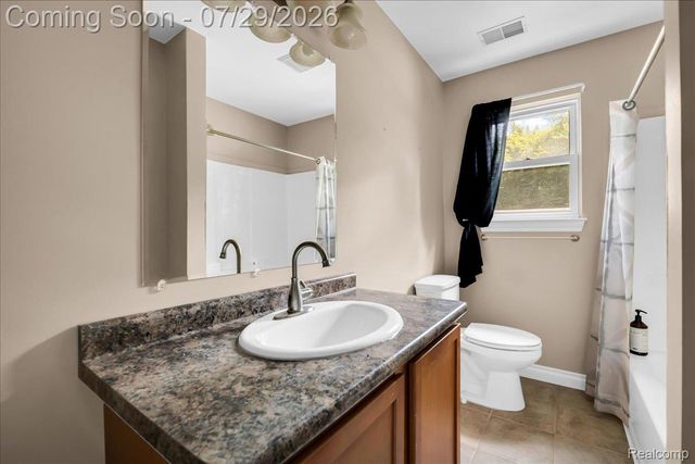 9399 Oakdale Street, Clay Township, MI 48001