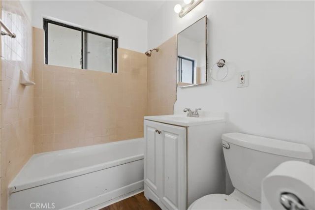 10128 Walnut E, Bellflower, CA 90706