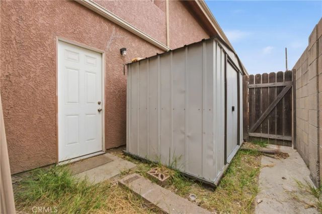 10128 Walnut E, Bellflower, CA 90706