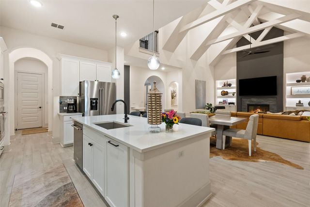 617 Rawson BND, Lakeway, TX 78738