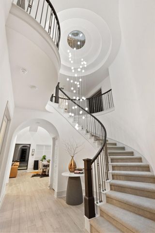 617 Rawson BND, Lakeway, TX 78738