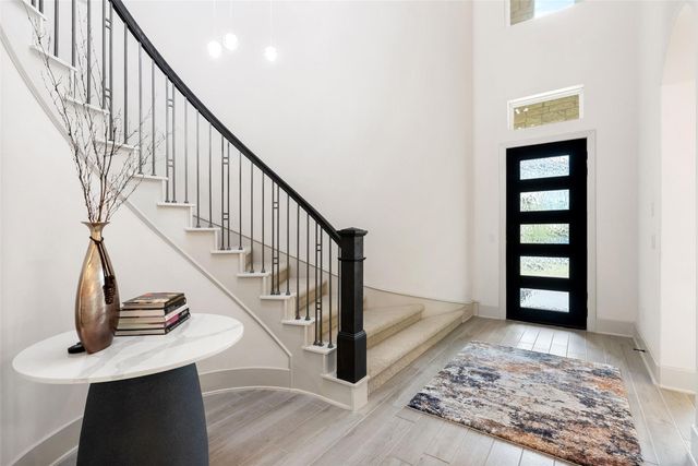 617 Rawson BND, Lakeway, TX 78738