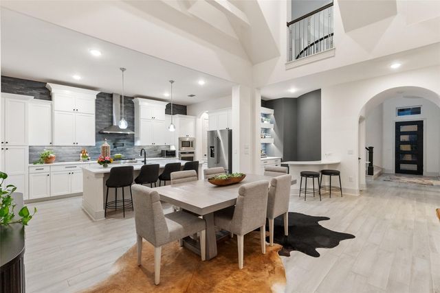 617 Rawson BND, Lakeway, TX 78738