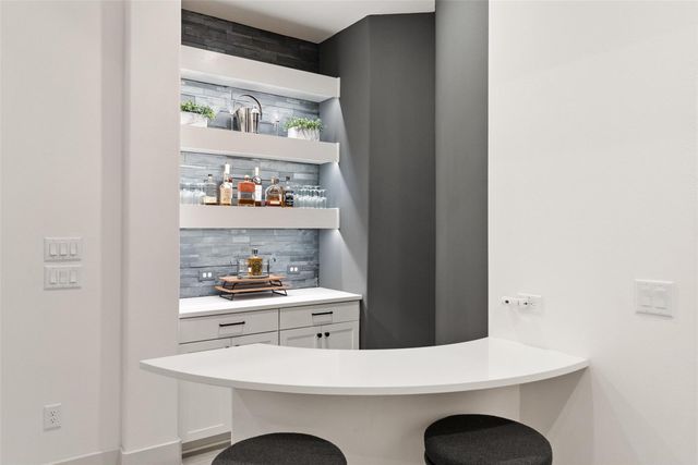 617 Rawson BND, Lakeway, TX 78738