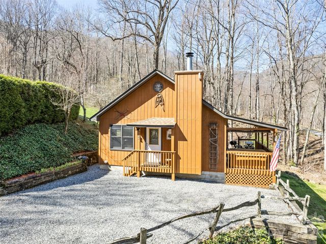 46 Stump Lane, Maggie Valley, NC 28751