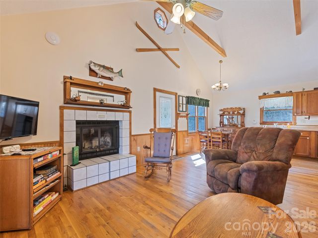 46 Stump Lane, Maggie Valley, NC 28751