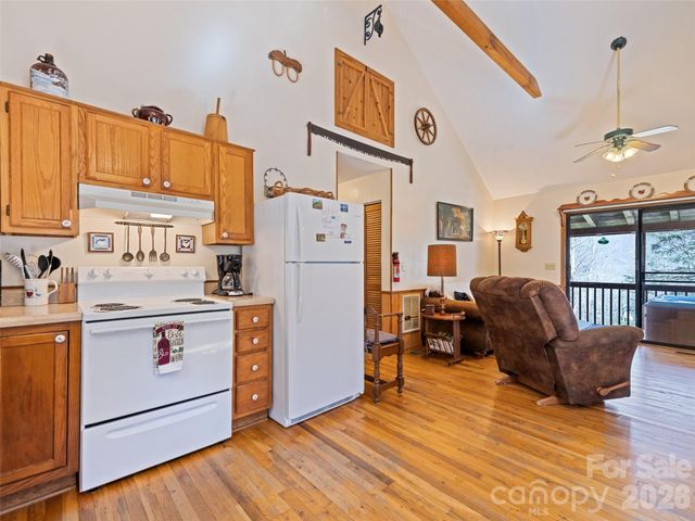 46 Stump Lane, Maggie Valley, NC 28751