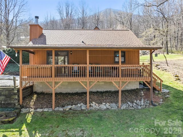 46 Stump Lane, Maggie Valley, NC 28751