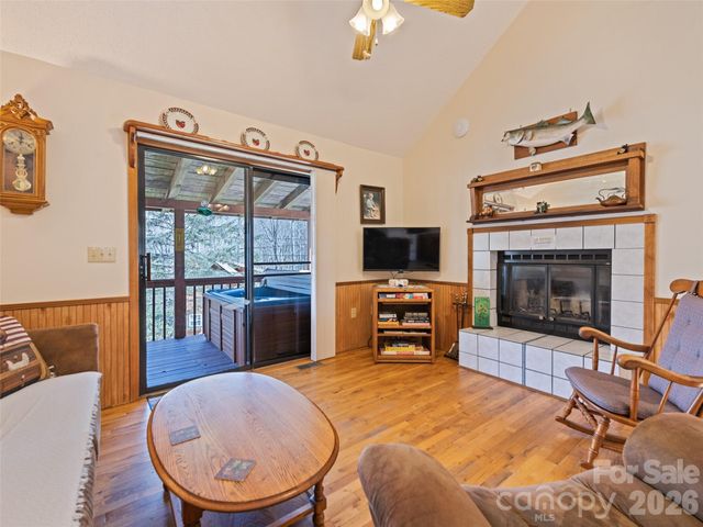 46 Stump Lane, Maggie Valley, NC 28751