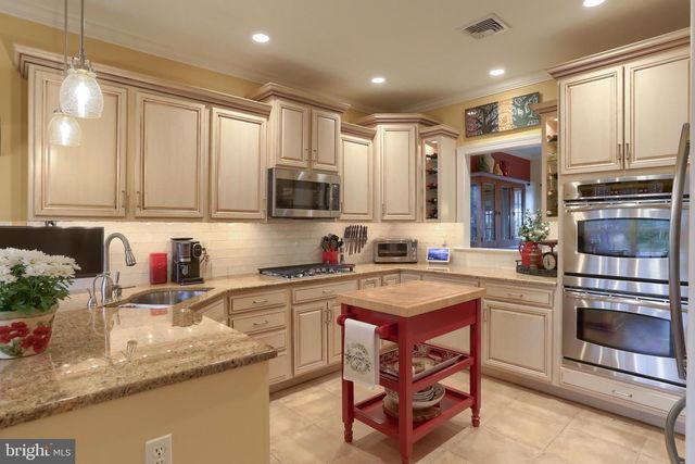 2421 ZELL CT, Hummelstown, PA 17036