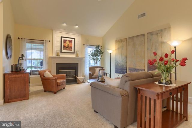 2421 ZELL CT, Hummelstown, PA 17036