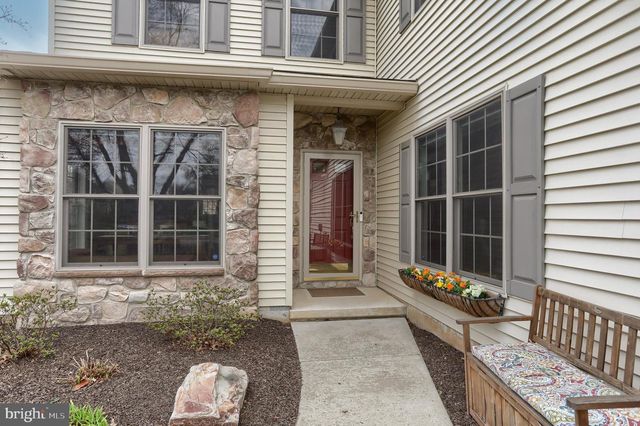 2421 ZELL CT, Hummelstown, PA 17036