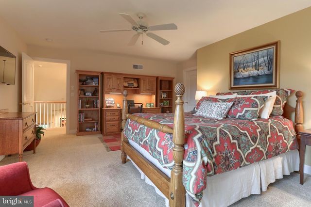 2421 ZELL CT, Hummelstown, PA 17036