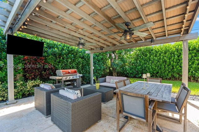8610 SW 47th St, Miami, FL 33155