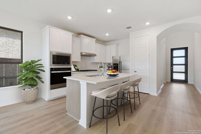 5724 Emmett Street, New Braunfels, TX 78130