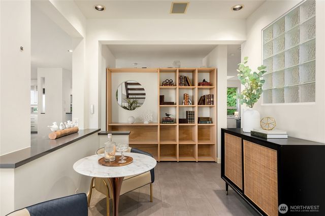 4089 Rockaway Beach Road NE, Bainbridge Island, WA 98110