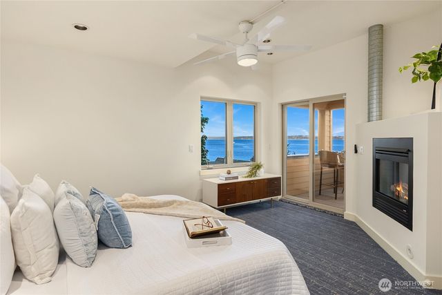 4089 Rockaway Beach Road NE, Bainbridge Island, WA 98110
