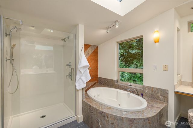 4089 Rockaway Beach Road NE, Bainbridge Island, WA 98110