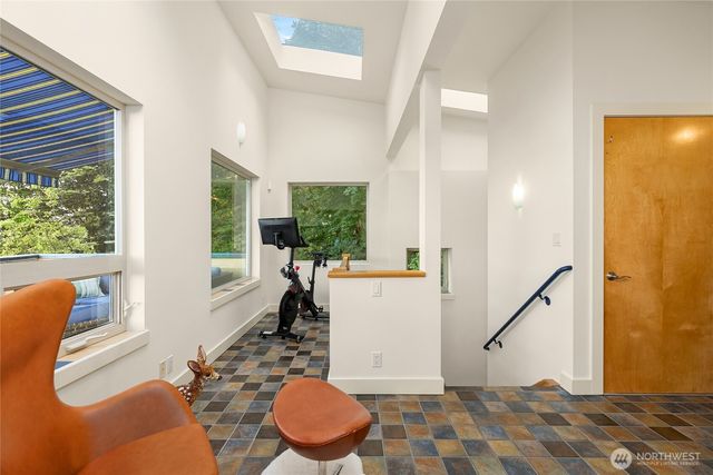 4089 Rockaway Beach Road NE, Bainbridge Island, WA 98110