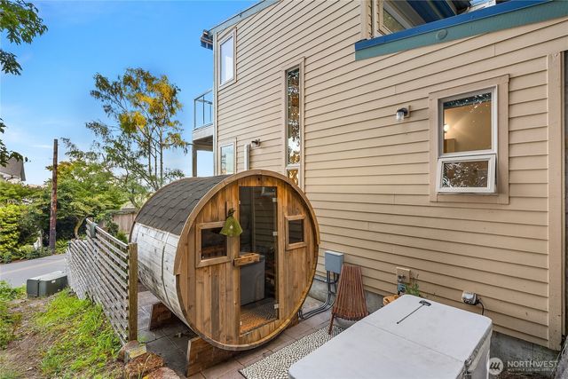 4089 Rockaway Beach Road NE, Bainbridge Island, WA 98110