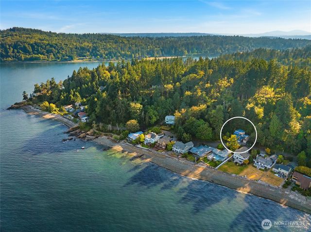 4089 Rockaway Beach Road NE, Bainbridge Island, WA 98110