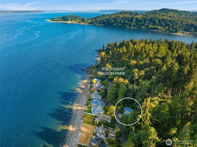 4089 Rockaway Beach Road NE, Bainbridge Island, WA 98110