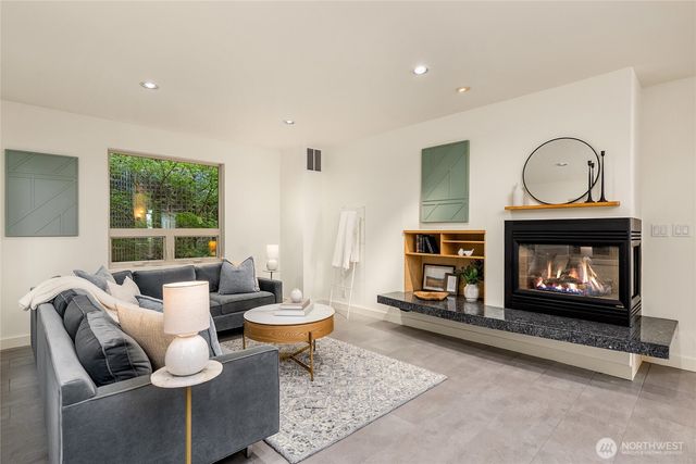 4089 Rockaway Beach Road NE, Bainbridge Island, WA 98110
