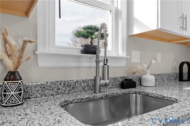 324 St Luke St, Petersburg, VA 23803