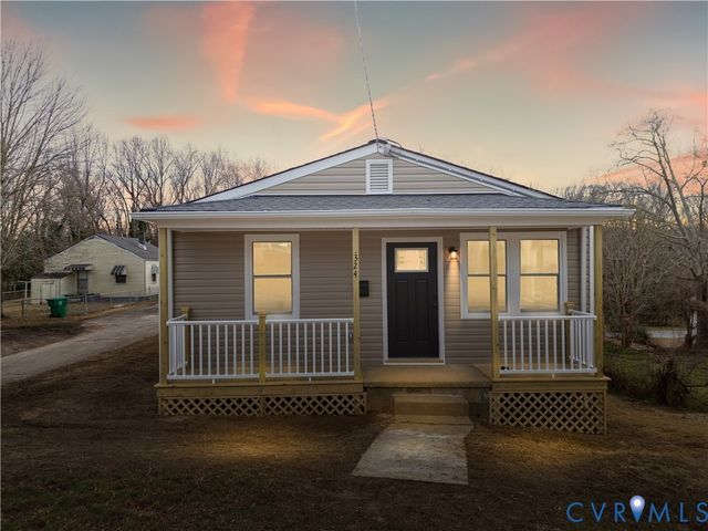 324 St Luke St, Petersburg, VA 23803
