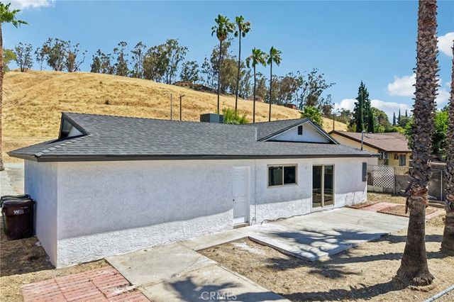 546 W Indian School, Banning, CA 92220