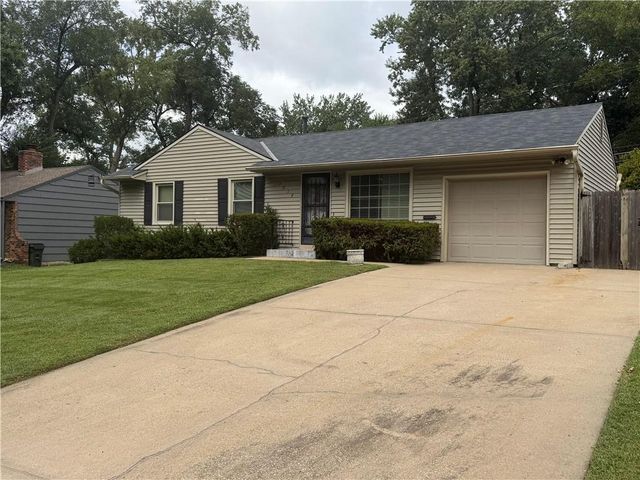 7914 W 86th Street, Overland Park, KS 66212