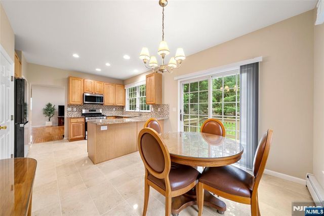 7 Woods Edge, Old Tappan, NJ 07675