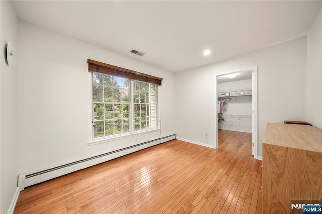 7 Woods Edge, Old Tappan, NJ 07675