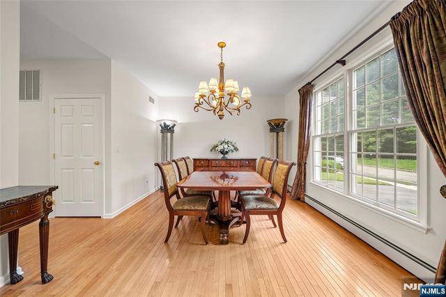 7 Woods Edge, Old Tappan, NJ 07675