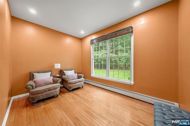7 Woods Edge, Old Tappan, NJ 07675