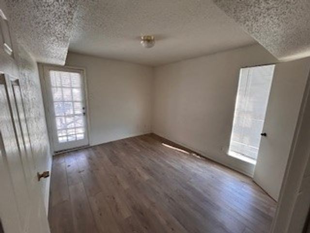 9520 Royal Lane 306, Dallas, TX 75243