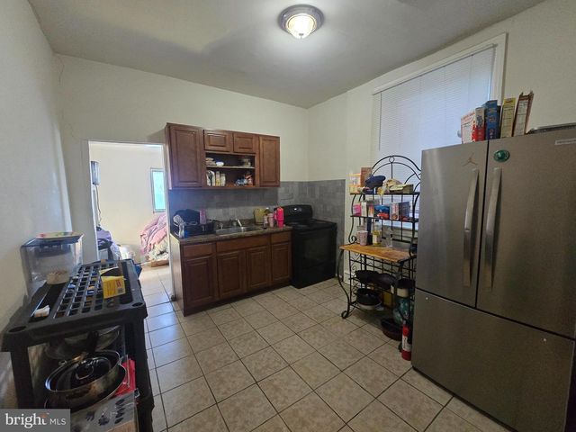 2242 W HUNTINGDON ST, Philadelphia, PA 19132