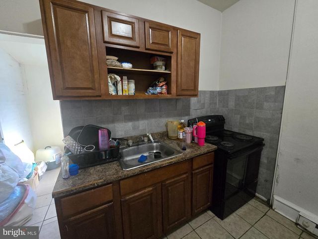 2242 W HUNTINGDON ST, Philadelphia, PA 19132