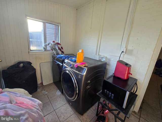 2242 W HUNTINGDON ST, Philadelphia, PA 19132
