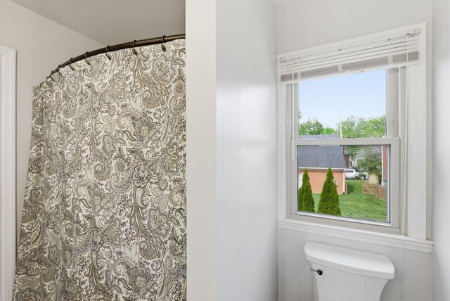 93 Shady Lane, Lexington, KY 40503