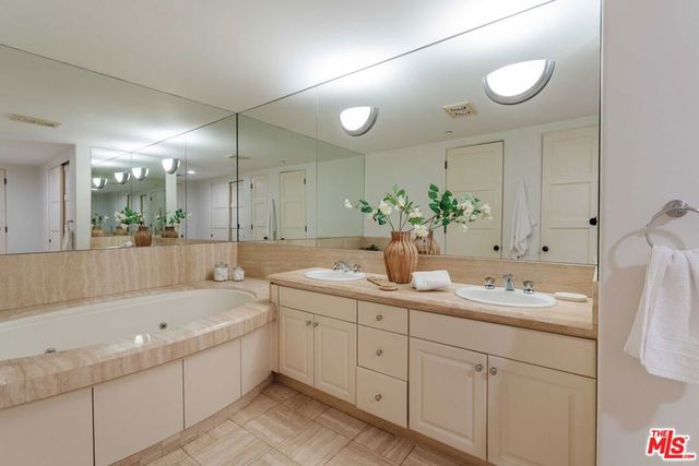9024 Cynthia Street 204, West Hollywood, CA 90069