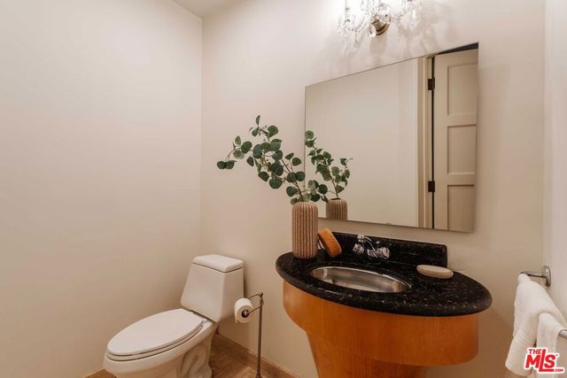 9024 Cynthia Street 204, West Hollywood, CA 90069