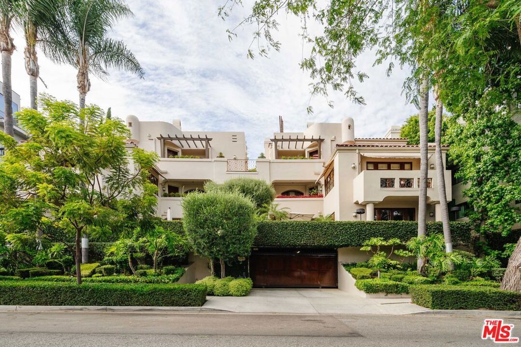 9024 Cynthia Street 204, West Hollywood, CA 90069
